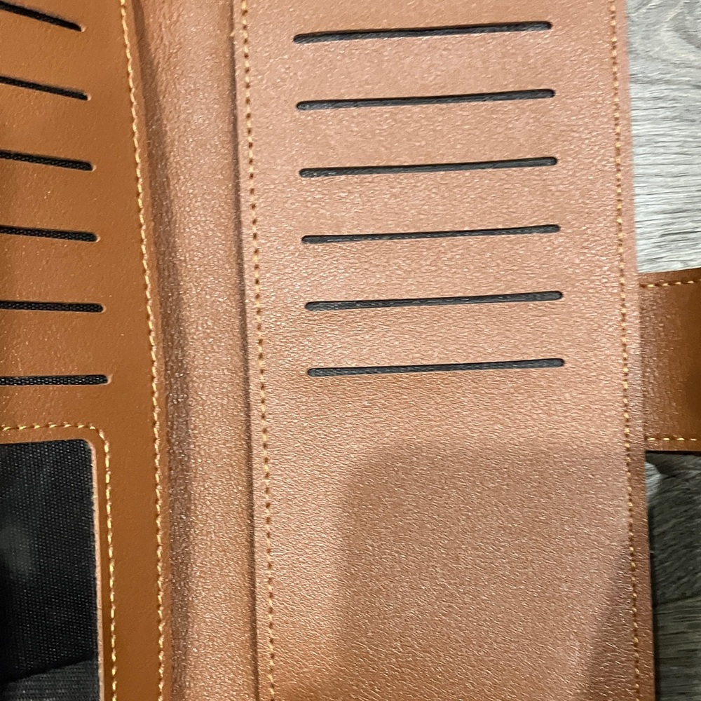 New Without Tags, Stylish Heart Pattern Wallet - image 4